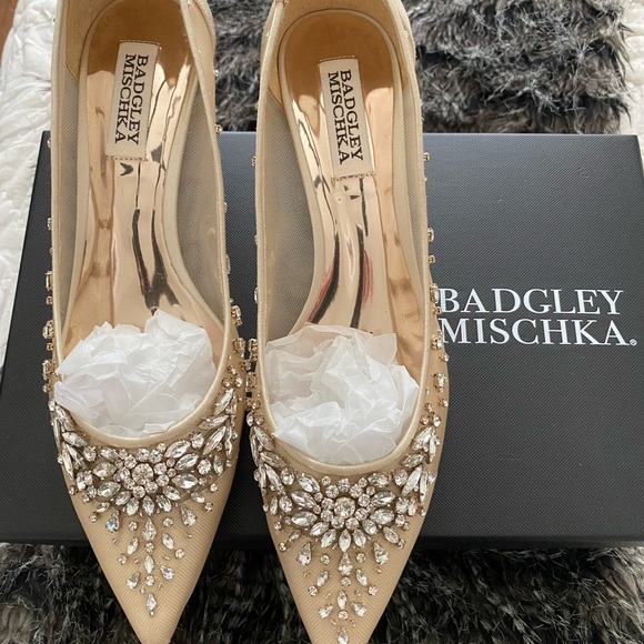 Badgley Mischka Shoes - Badgley mischka kitten heels